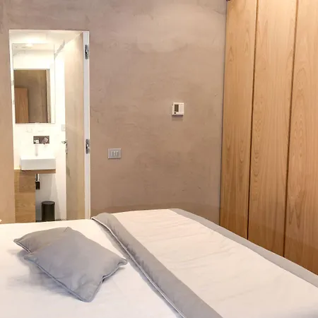 Sun Luxury Pantheon Rome